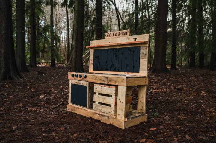 custom built mud kitchen mudkitchen artisan woodwork