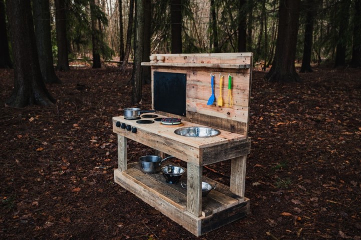 custom built mud kitchen mudkitchen artisan woodwork